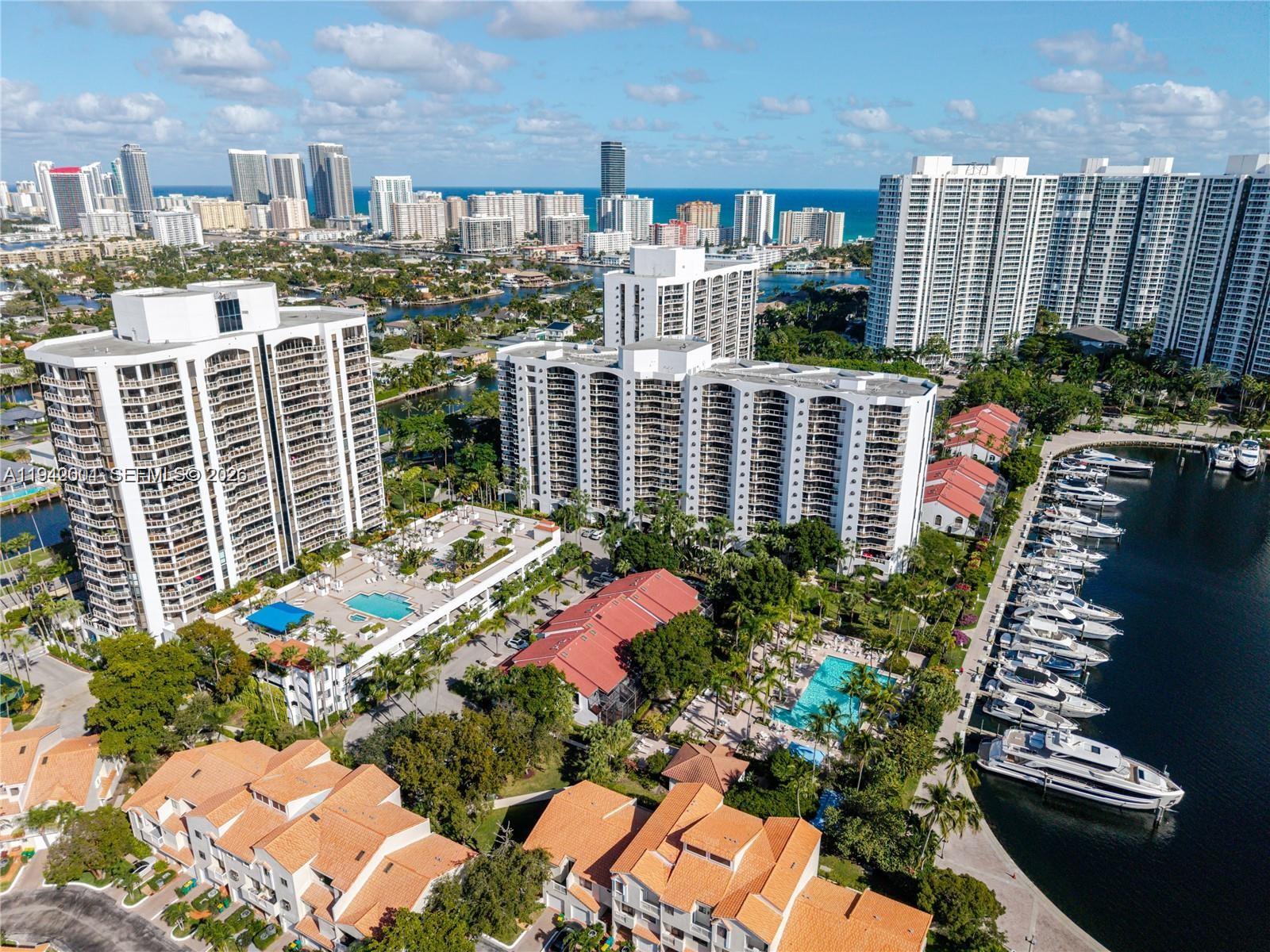 HARBOR TWS AT THE WATERWA - Residential