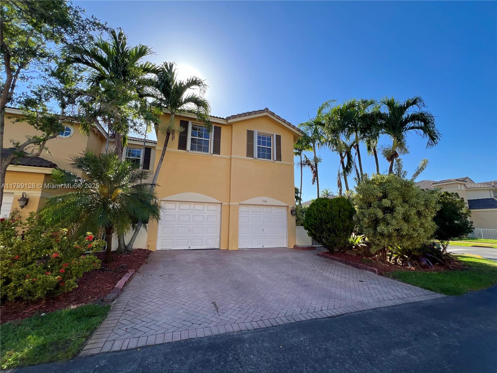 Rental Property at 5486 Nw 112th Path, Doral, Miami-Dade County, Florida - Bedrooms: 4 
Bathrooms: 3  - $4,300 MO.