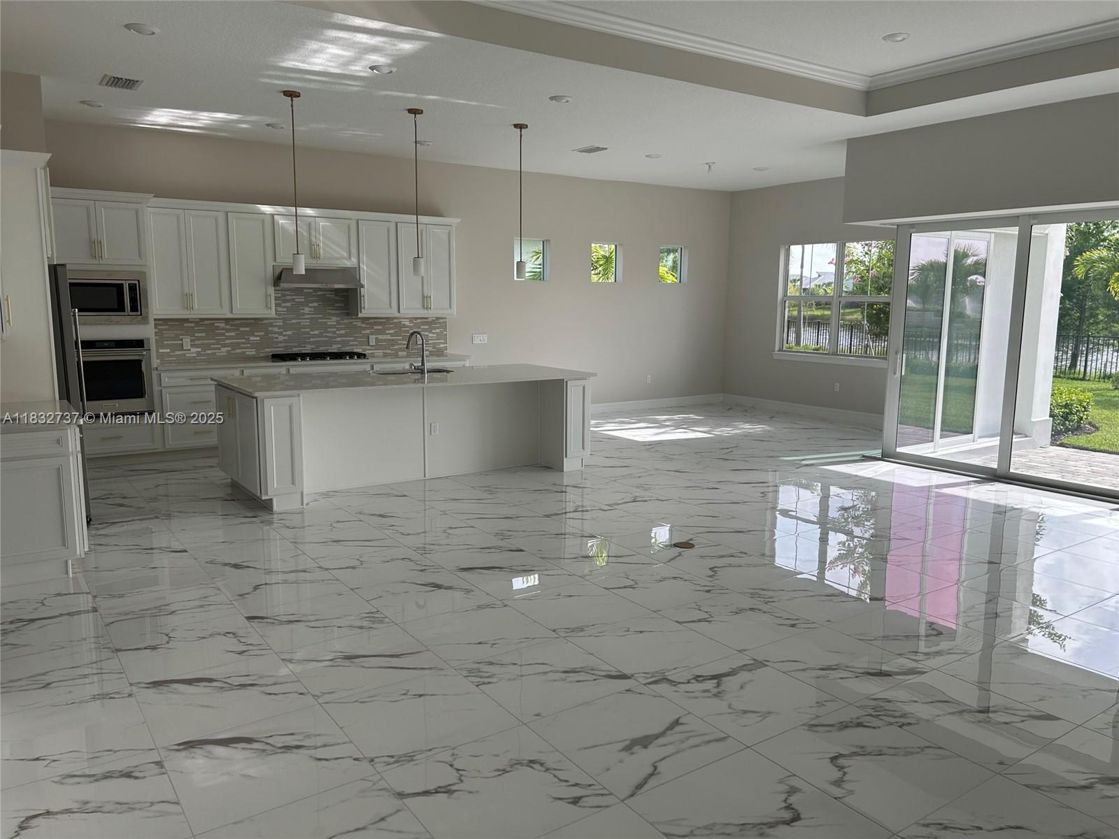 10904 Stellar Cir