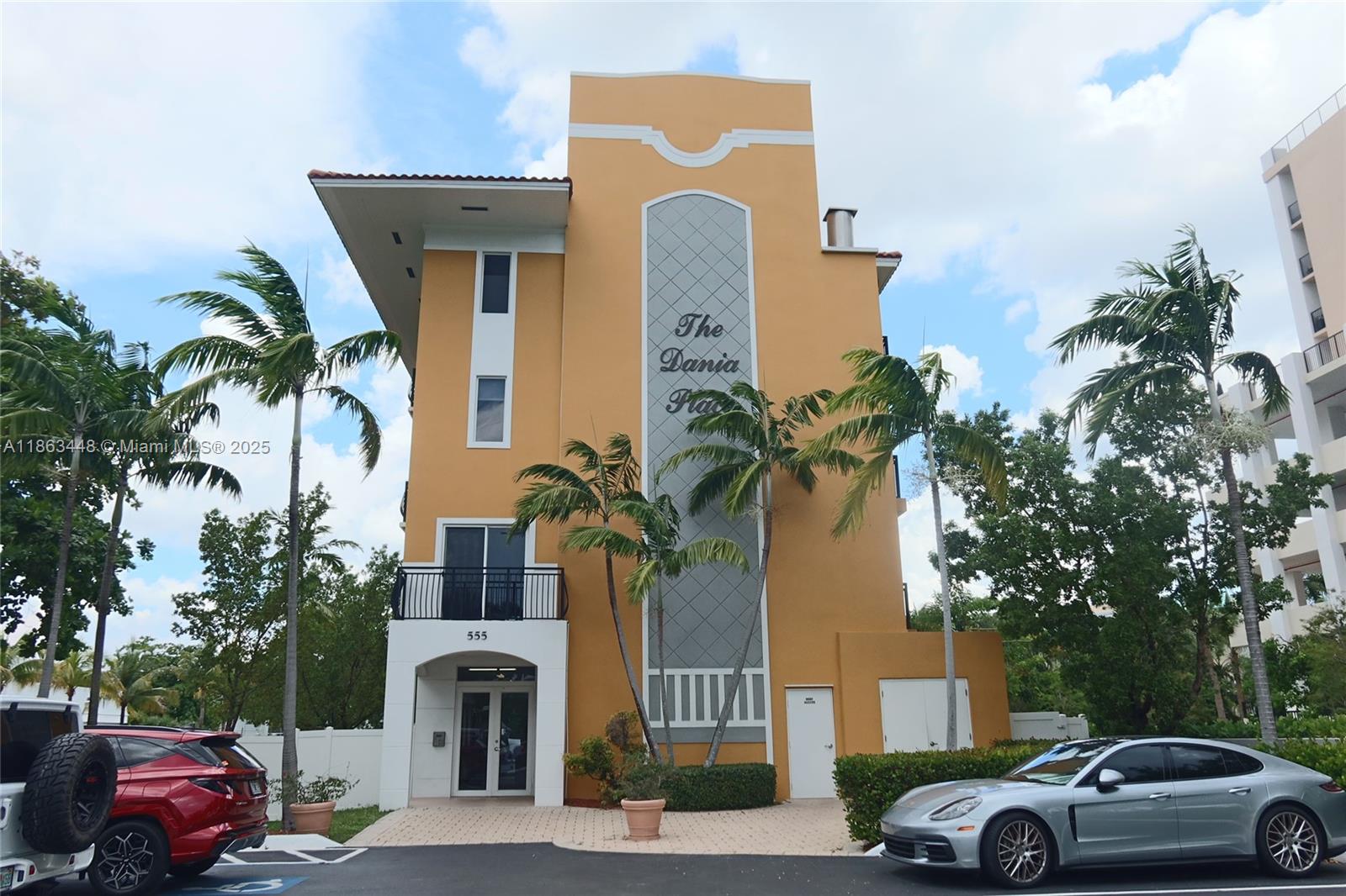 BUILD IN 2016. BOUTIQUE STYLE BUILDING WITH ONLY 9 UNITS! BEAUTIFUL AND SPACIOUS 2 BEDROOMS PLUS DEN. TILE THROUGHOUT. WHITE KITCHEN CABINETS WITH QUARTZ COUNTERTOPS AND ISLAND. STAINLESS STEEL APPLIANCES. WASHER AND DRYER INSIDE UNIT. BUILDING HAS A POOL AND A GYM. 2 ASSIGNED PARKING SPACES. WALKING DISTANCE TO SHOPPING CENTER, RESTAURANTS, BANKS AND MORE, CLOSE TO THE BEACH AND TO THE FORT LAUDERDALE AIRPORT! GREAT LOCATION!