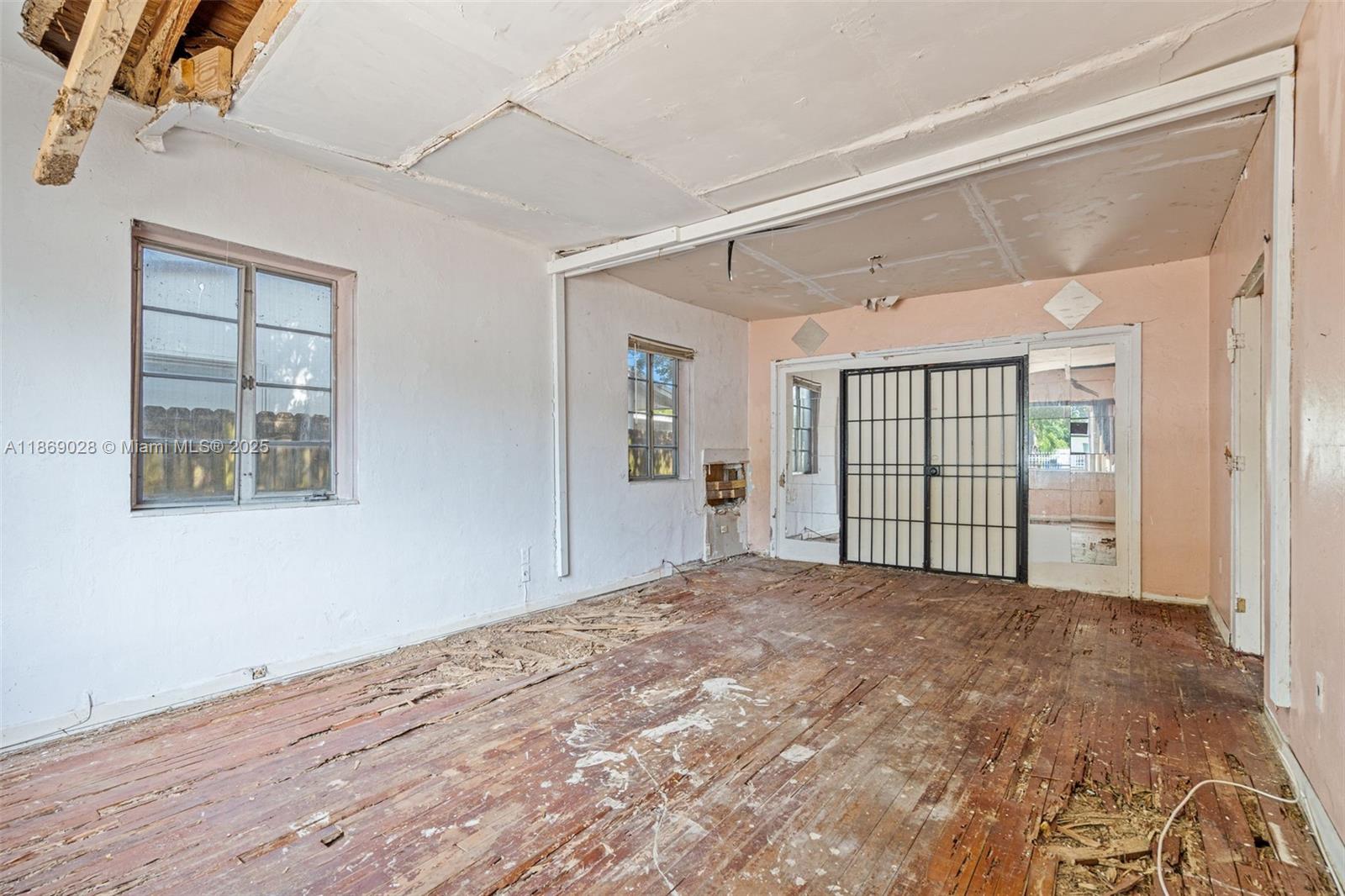 350 NW 45th St