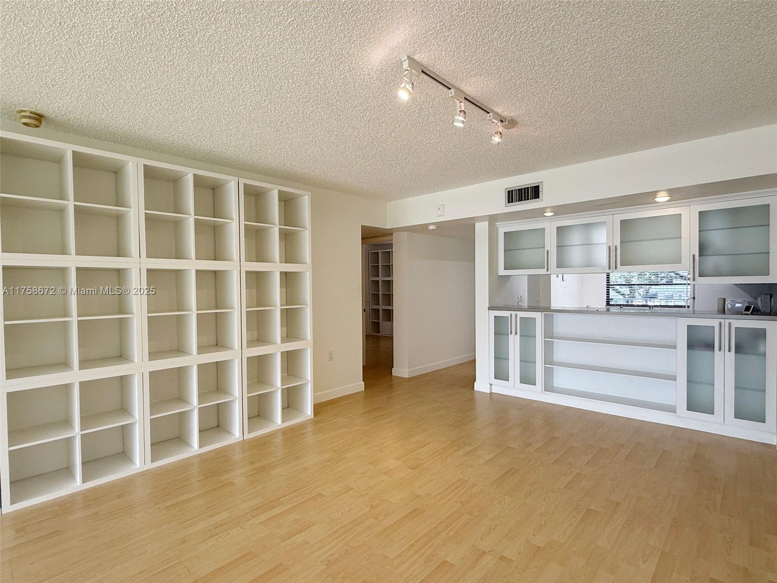 CONDO 2 OF WHITEHALL COND - Residential