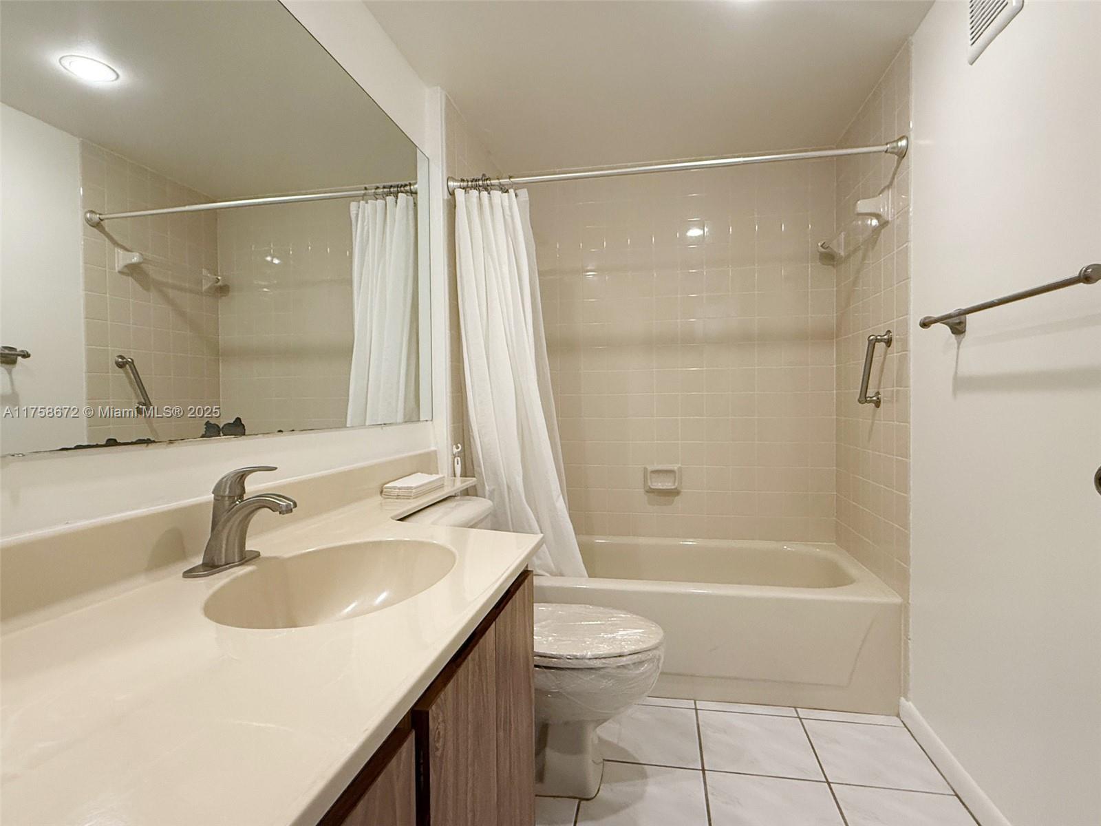 CONDO 2 OF WHITEHALL COND - Residential