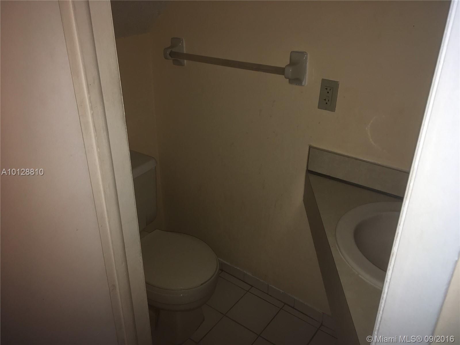 Midway Mansions Twnhs Con - Residential Lease