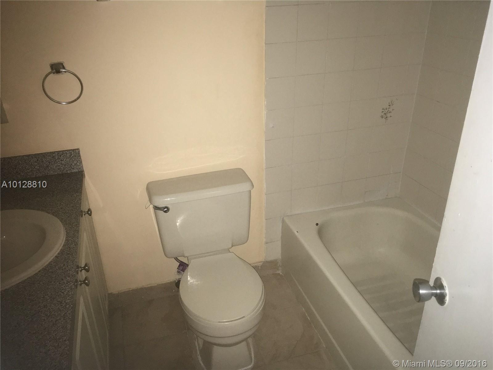 Midway Mansions Twnhs Con - Residential Lease