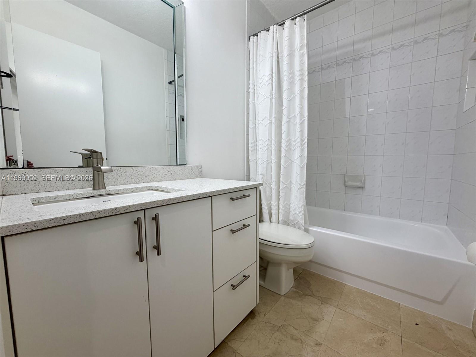 ESPRIT CONDO II - Residential Lease