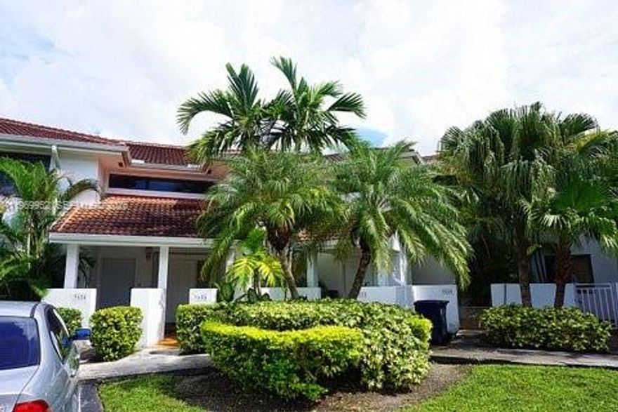 Centrally located and beautifully maintained, this spacious townhome offers comfort, style, and convenience. The bright main living area is situated on the second floor and features soaring vaulted ceilings that enhance the open feel, along with abundant natural light throughout. The home is tiled throughout for easy maintenance and a clean, modern look. Both generously sized bedrooms include walk-in closets, providing ample storage space. 
Step outside to your screened-in balcony — a perfect spot to relax and enjoy the fresh air in a private, comfortable setting. Residents have access to a community pool, ideal for unwinding or entertaining. The property also includes one assigned parking space, with additional guest parking available. A wonderful opportunity to enjoy spacious living in a central location! Recently refreshed and is now ready for the next tenant!
