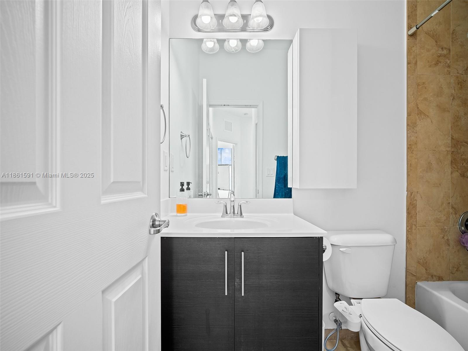 VINTAGE ESTATES - Residential