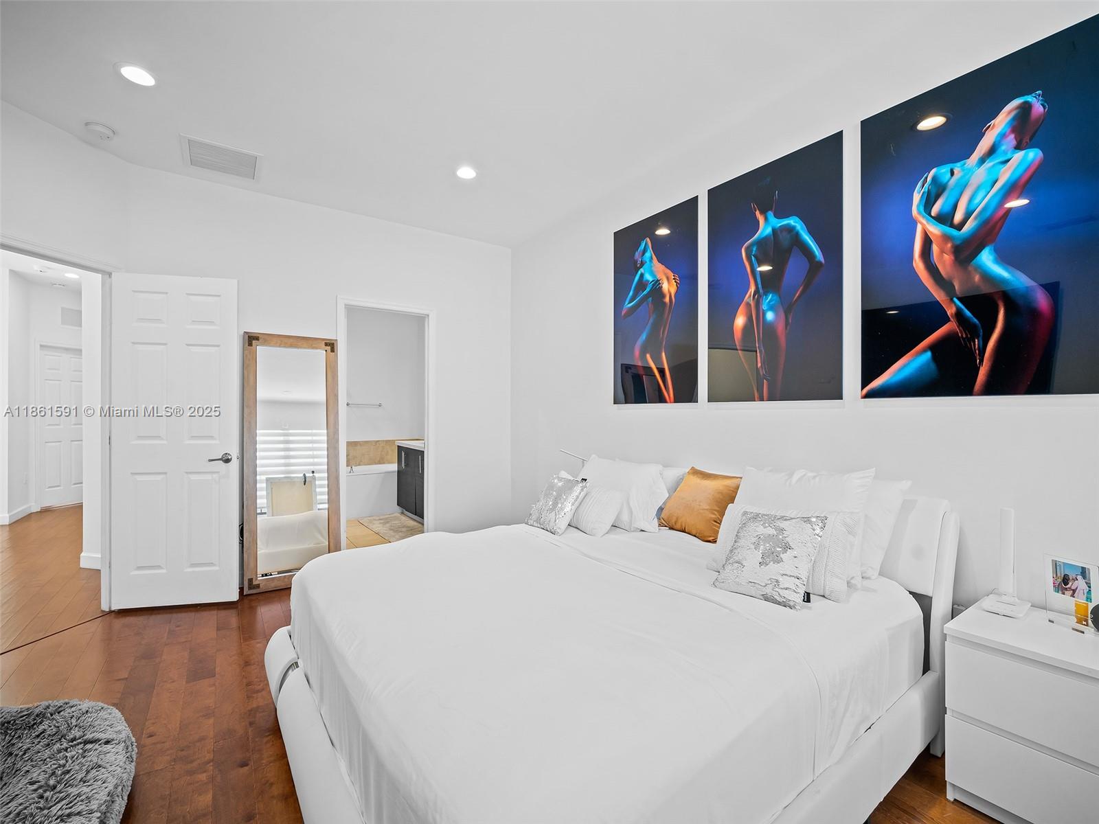 VINTAGE ESTATES - Residential