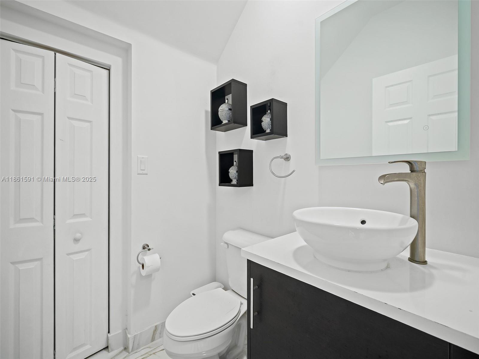 VINTAGE ESTATES - Residential