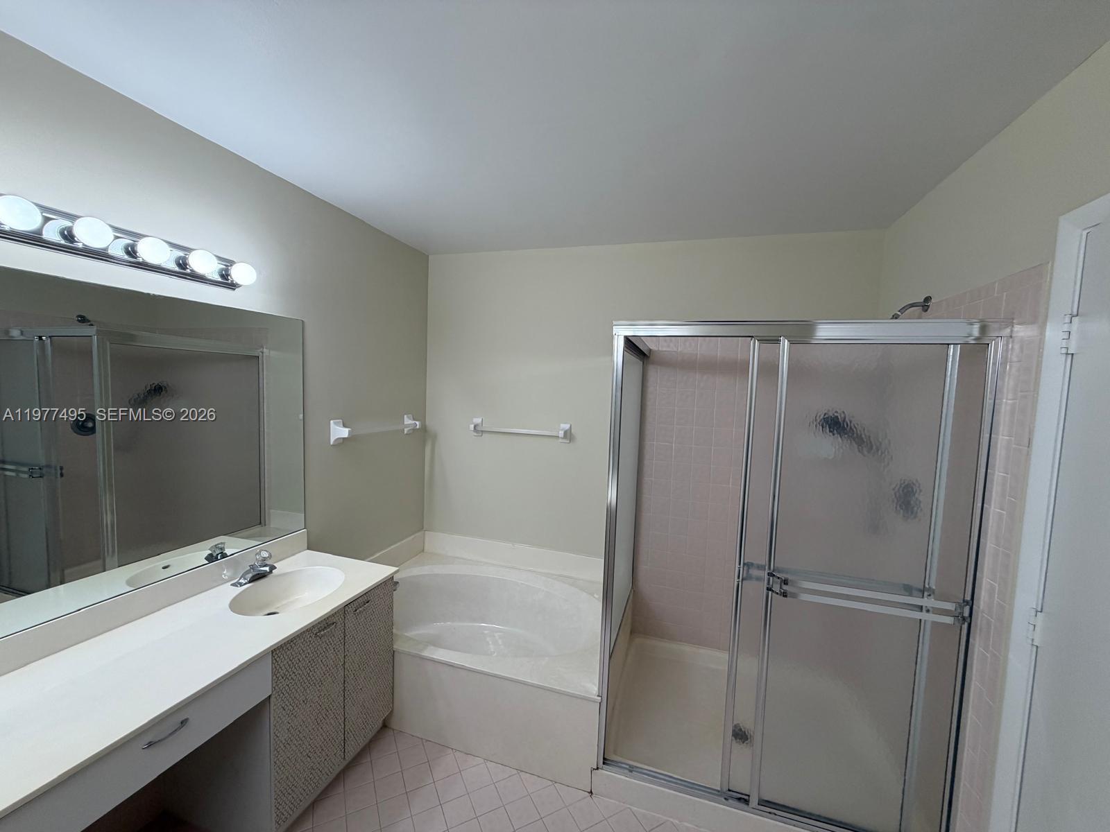 EXCELLENTE VILLAGE A,B,C, - Residential