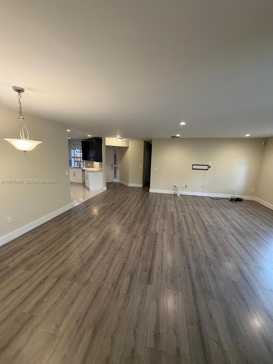 EXCELLENTE VILLAGE A,B,C, - Residential