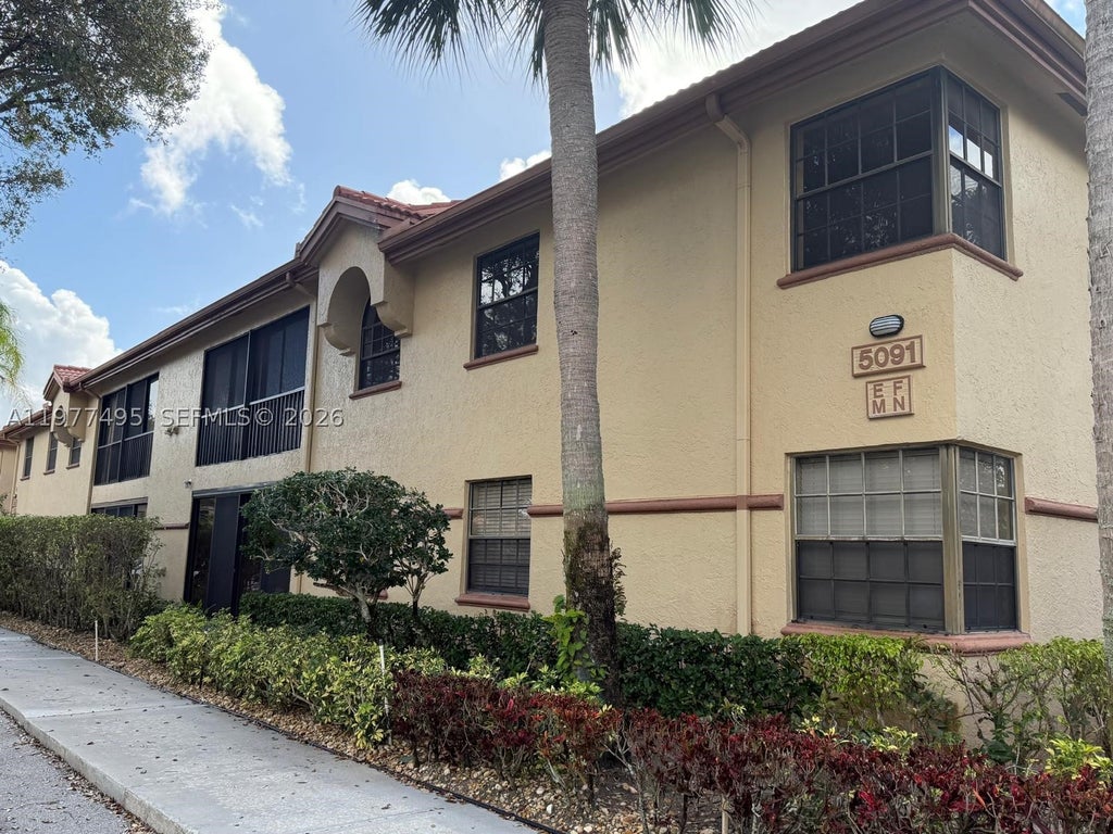 Photo of 5091 Splendido Ct #F, Boynton Beach, FL 33437 (MLS # A11977495)