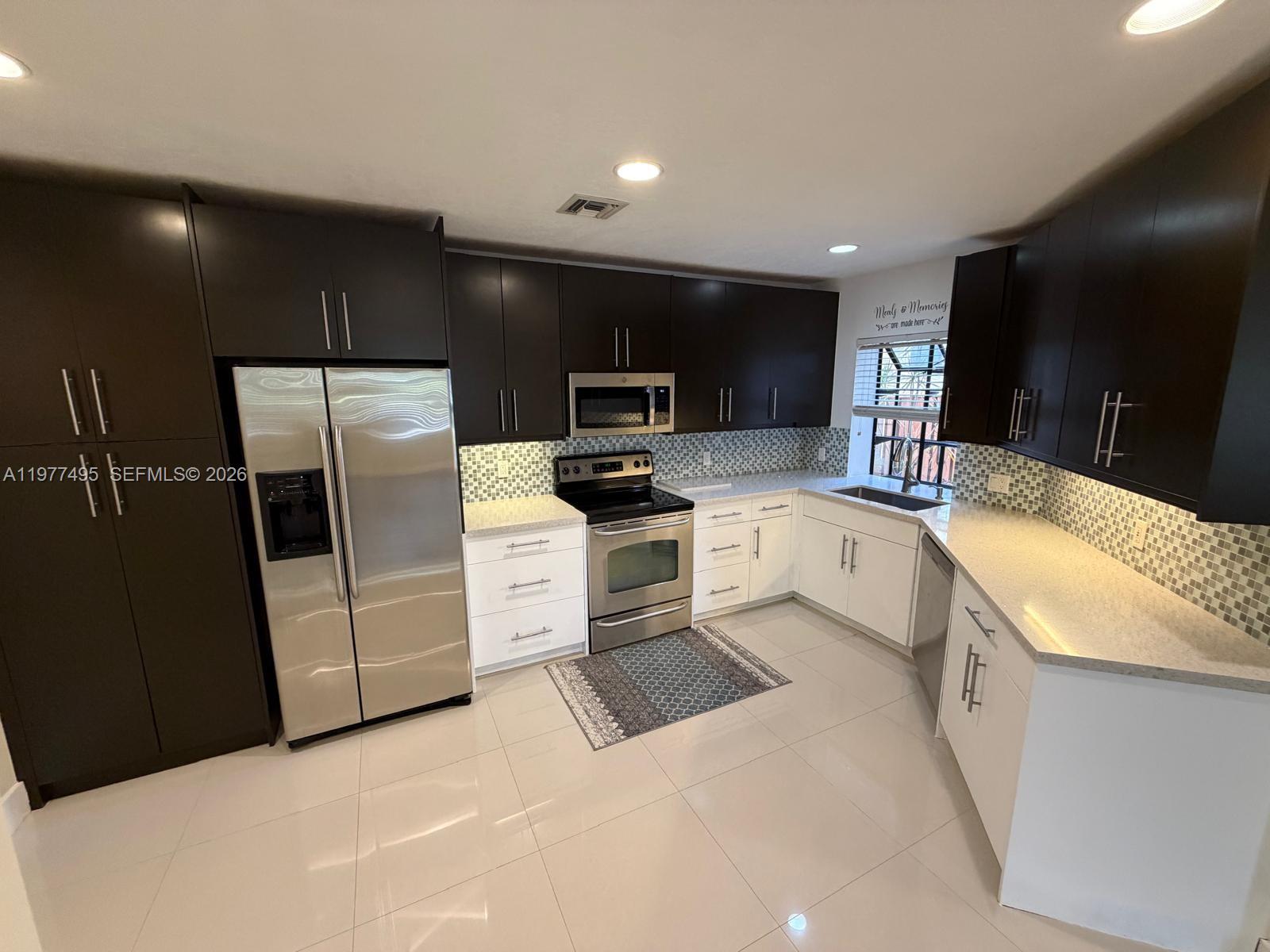 EXCELLENTE VILLAGE A,B,C, - Residential