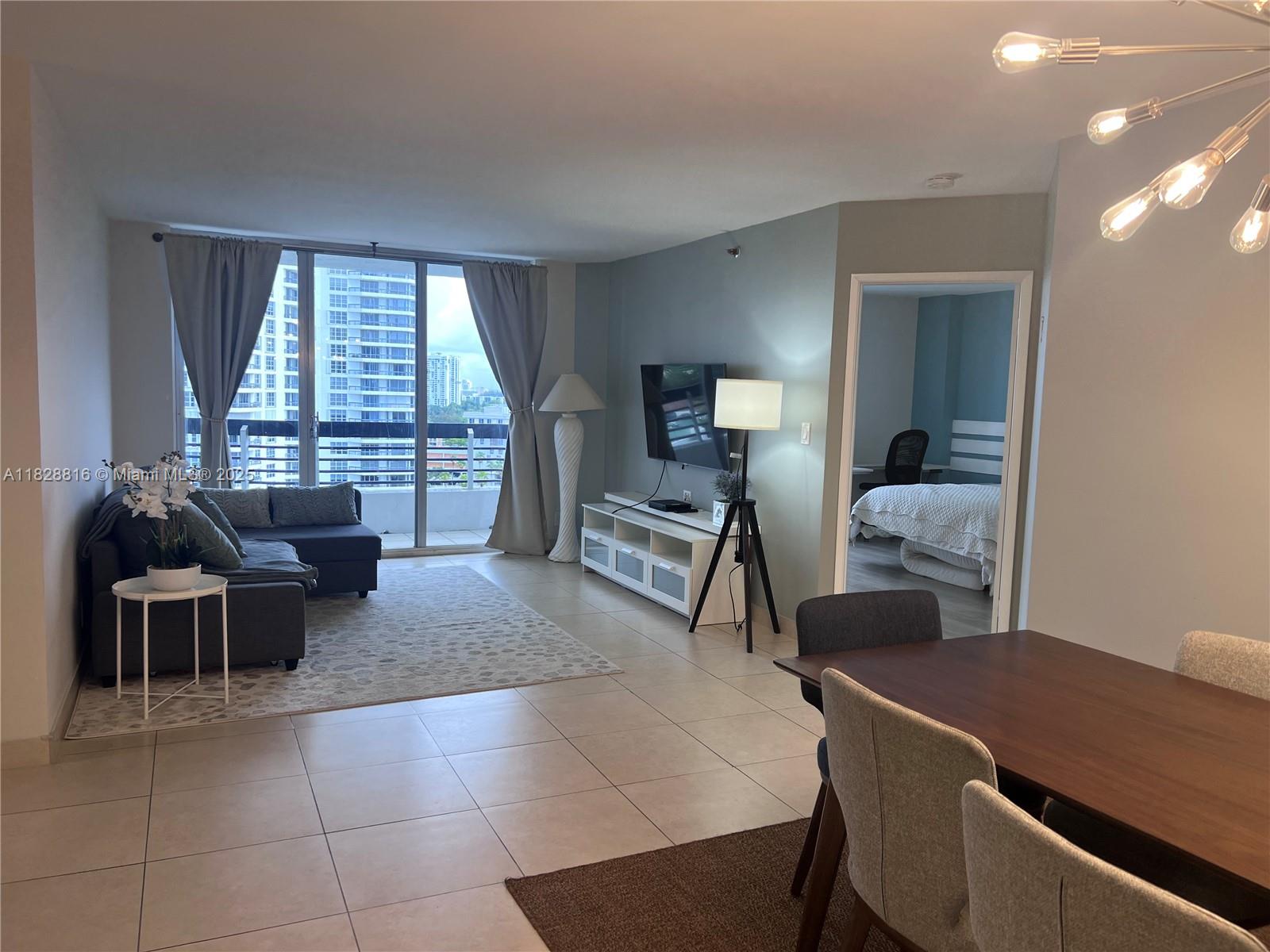 3600 Mystic Pointe Dr 1510