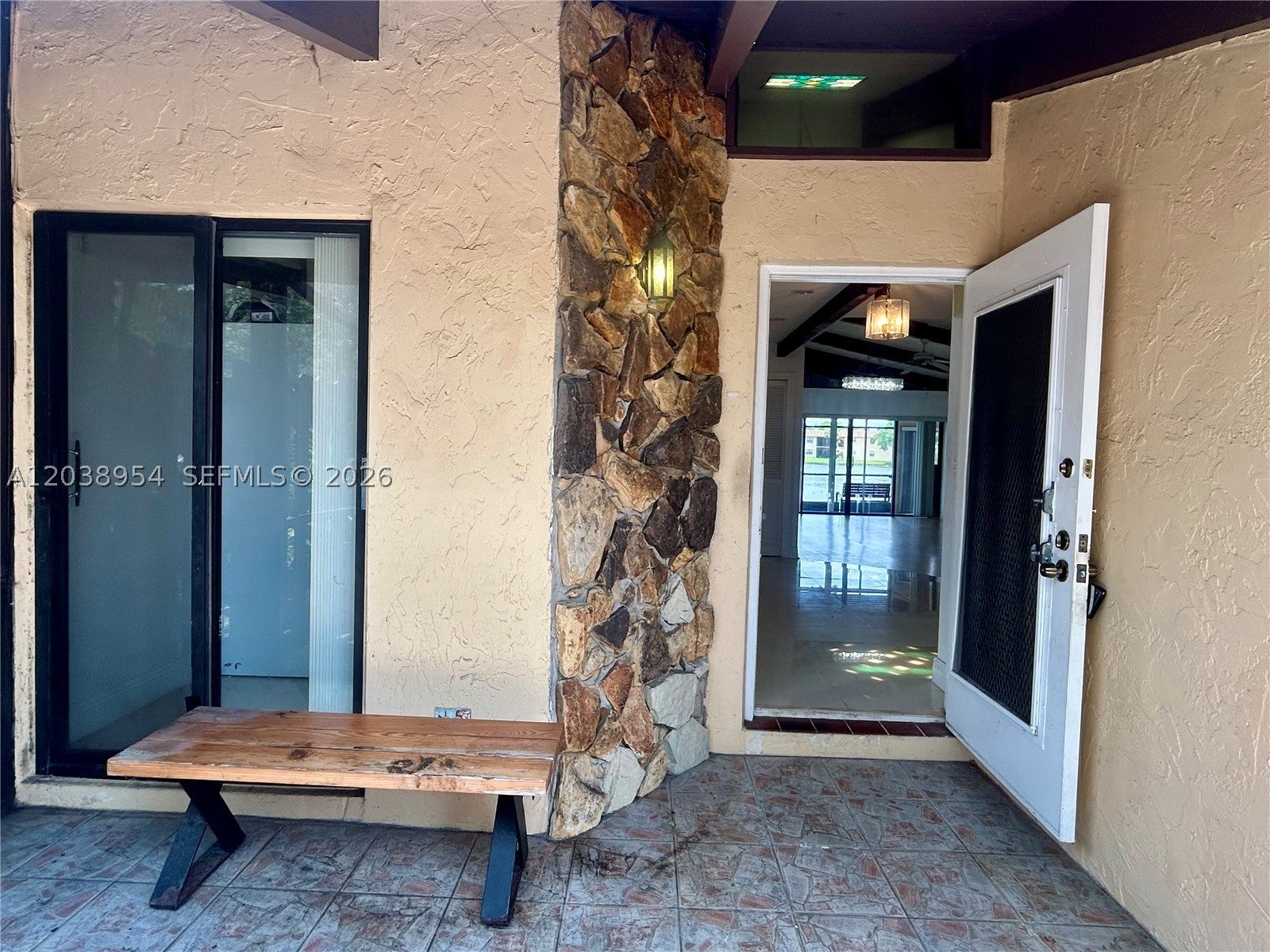 416 Briarwood Cir 2-24