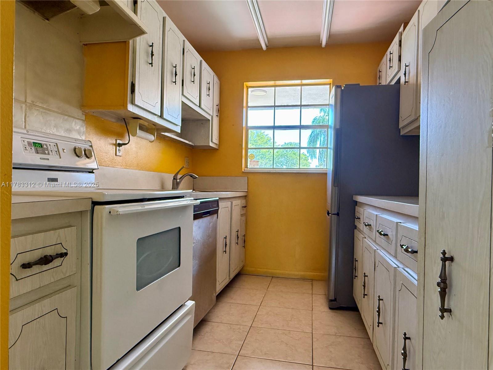 HIGH POINT OF DELRAY SEC - Residential