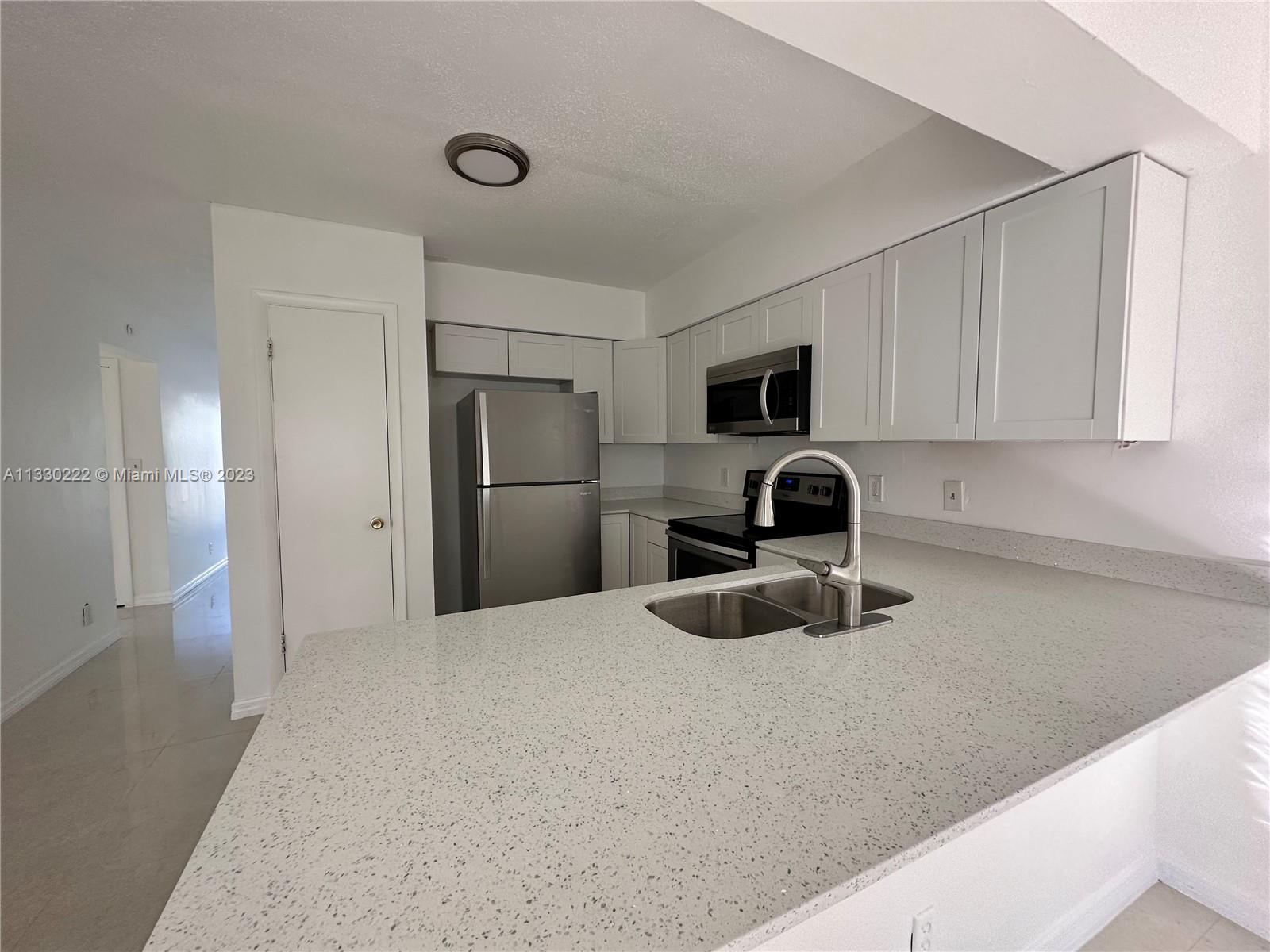 POMPANO PALMS - Residential Lease