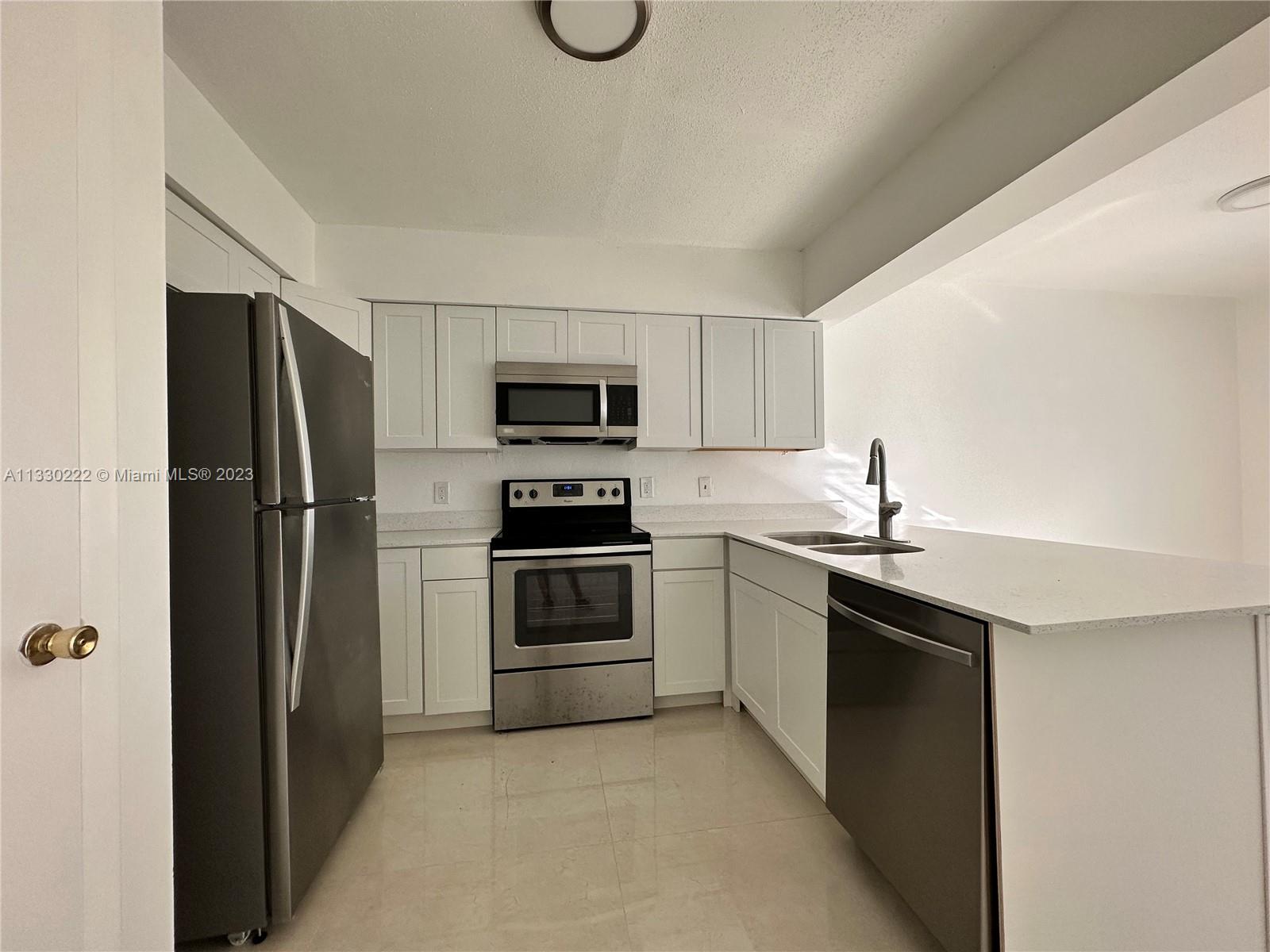 POMPANO PALMS - Residential Lease
