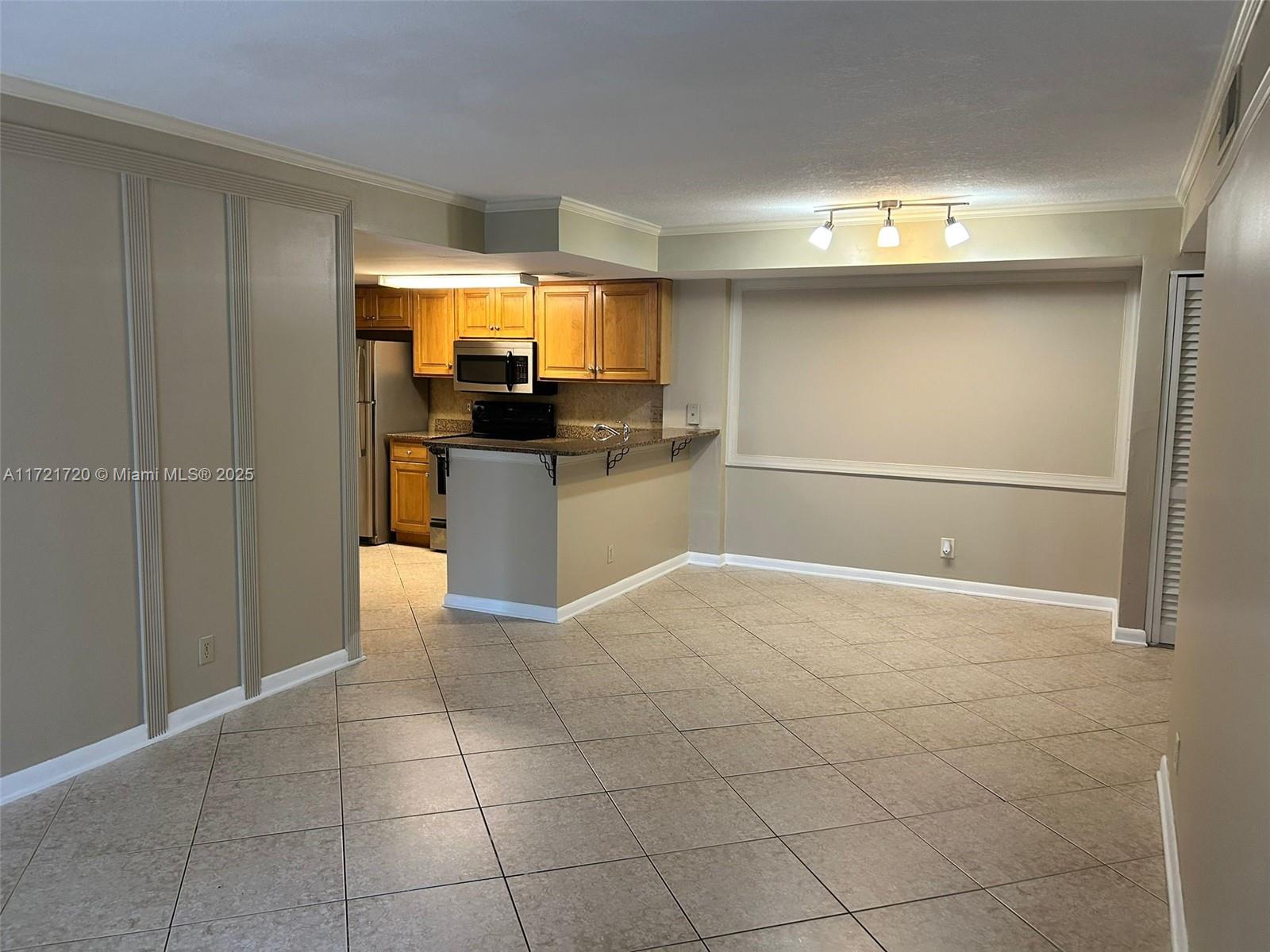Rental Property at 10709 Cleary Blvd 106, Plantation, Miami-Dade County, Florida - Bedrooms: 2 
Bathrooms: 2  - $2,050 MO.