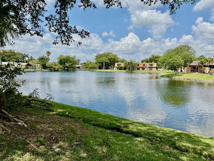 THE PICTURES ARE REAL... THIS IS WHAT THE TOWNHOUSE LOOKS LIKE - IT'S BEAUTIFUL..
SELLER WILL ASSIST WITH CLOSING COST!!!
LAKEFRONT LUXURY - FULLY RENOVATED & MOVE IN READY!
ENJOY SERENE WATERFRONT LIVING IN THIS BEAUTIFULLY RENOVATED LAKEFRONT TOWNHOUSE! THIS TURNKEY HOME FEATURES MODERN UPGRADES THROUGHOUT, INCLUDING A STYLISH KITCHEN WITH STAINLESS STEEL (HIGH-END) APPLIANCES, TOTALLY RENOVATED BATHROOMS, FRESH PAINT, AND NEW FLOORING.  NOT TO MENTION, NEW AIR CONDITIONING SYSTEM, WATER HEATER AND ROOF!  WAKE UP TO STUNNING LAKE VIEWS AND UNWIND ON YOUR PRIVATE PATIO OVERLOOKING THE WATER.  THIS HOME IS READY FOR YOU TO MOVE IN AND START ENJOYING THE LIFESTYLE YOU DESERVE!