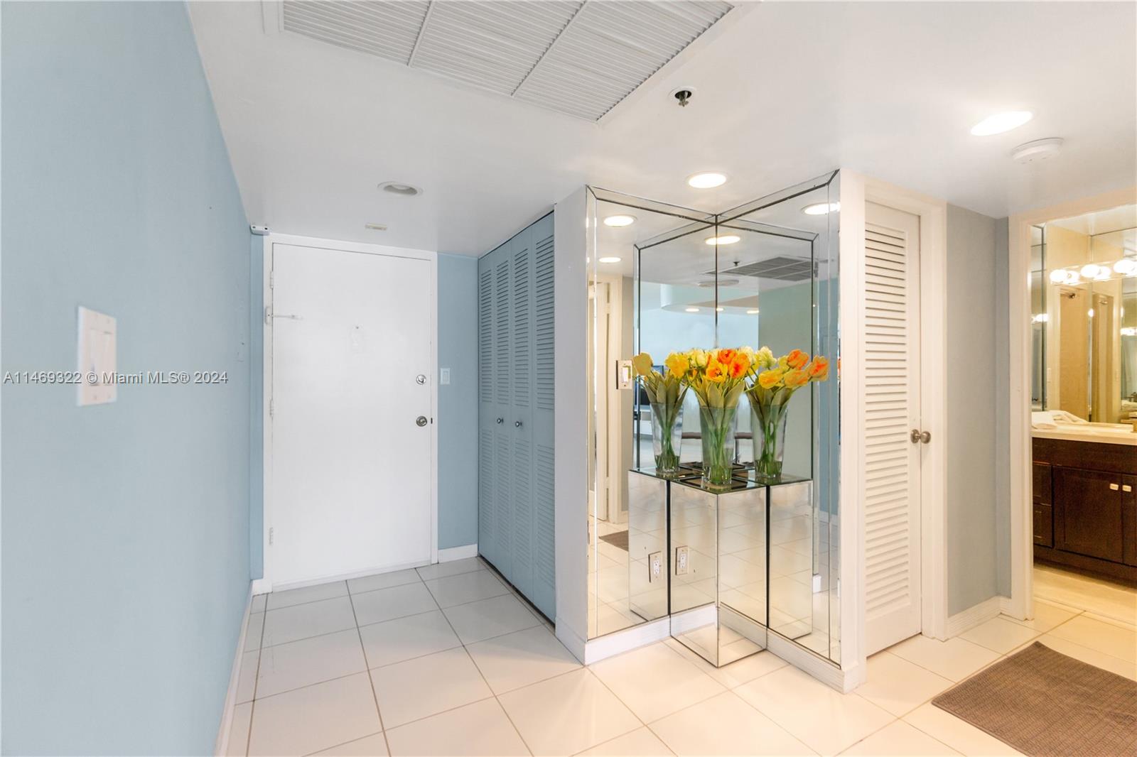 100 Lincoln Rd 1043