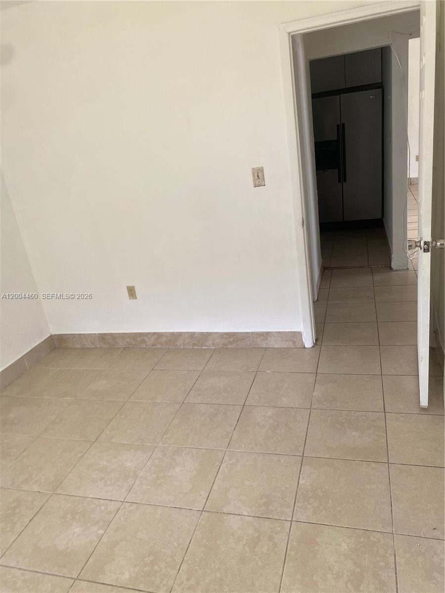 BISCAYNE GARDENS SEC F PA - Residential Lease