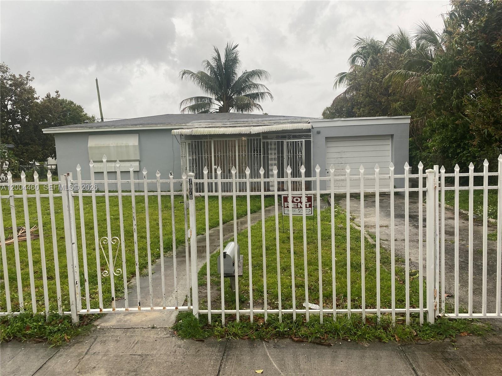 BISCAYNE GARDENS SEC F PA - Residential Lease