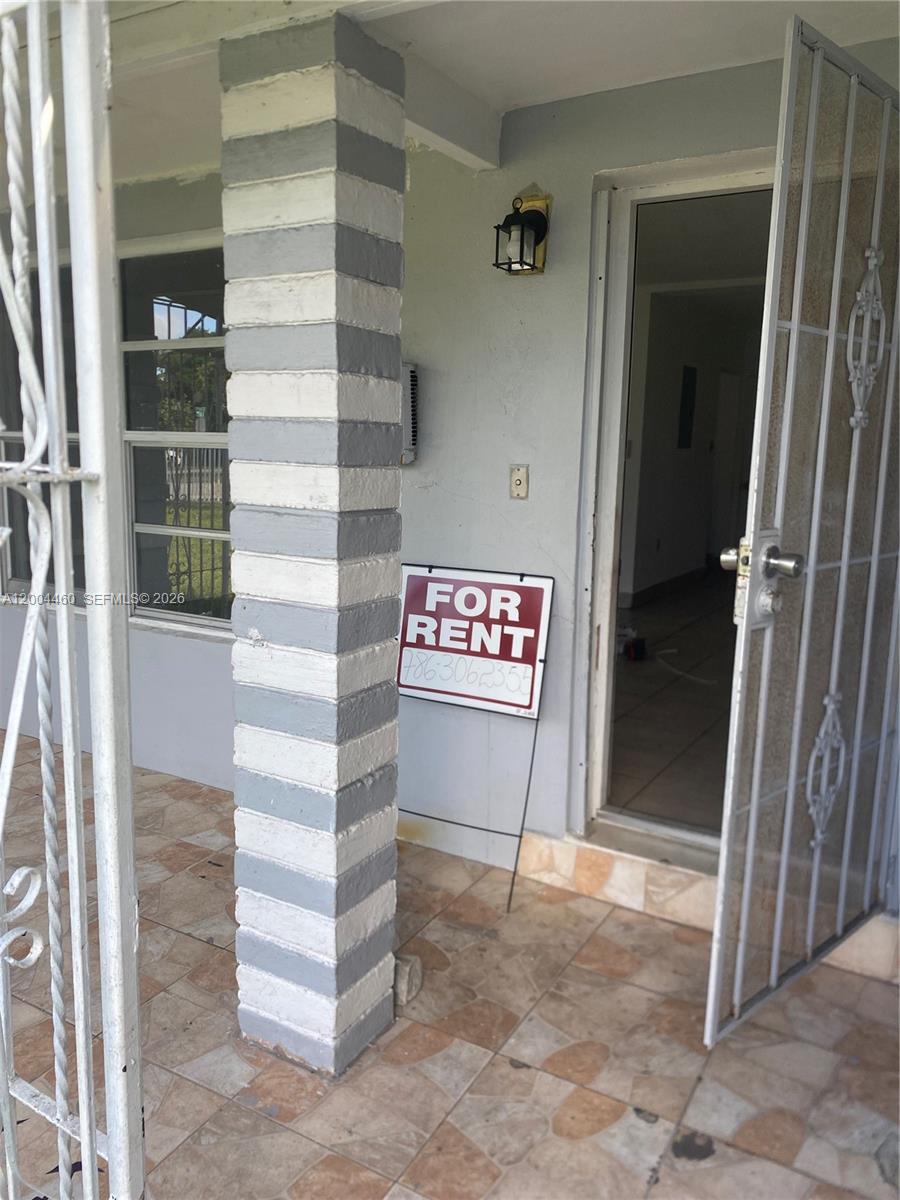 BISCAYNE GARDENS SEC F PA - Residential Lease