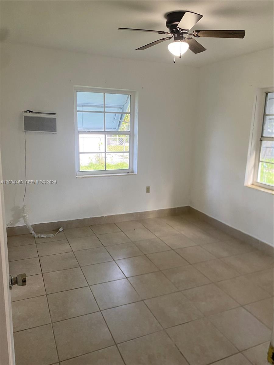 BISCAYNE GARDENS SEC F PA - Residential Lease