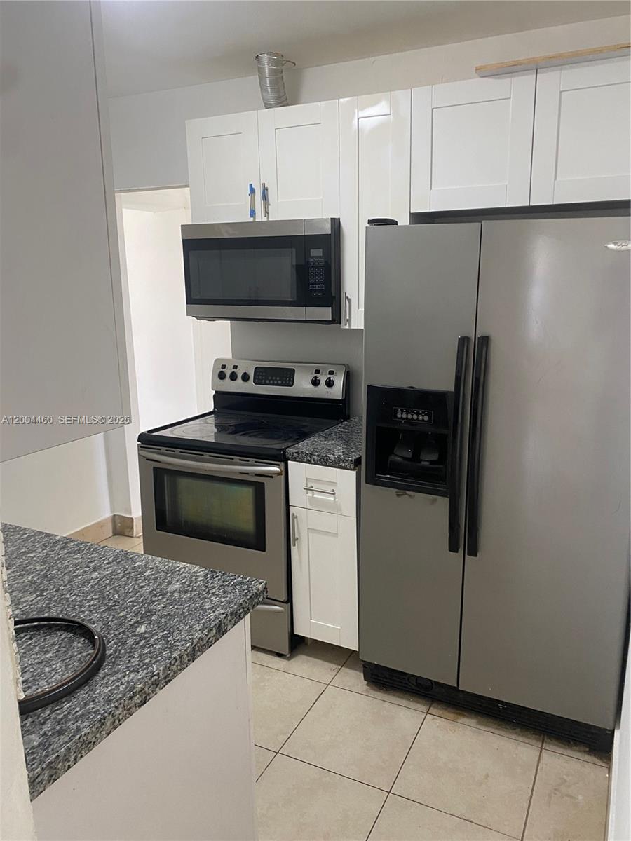 BISCAYNE GARDENS SEC F PA - Residential Lease