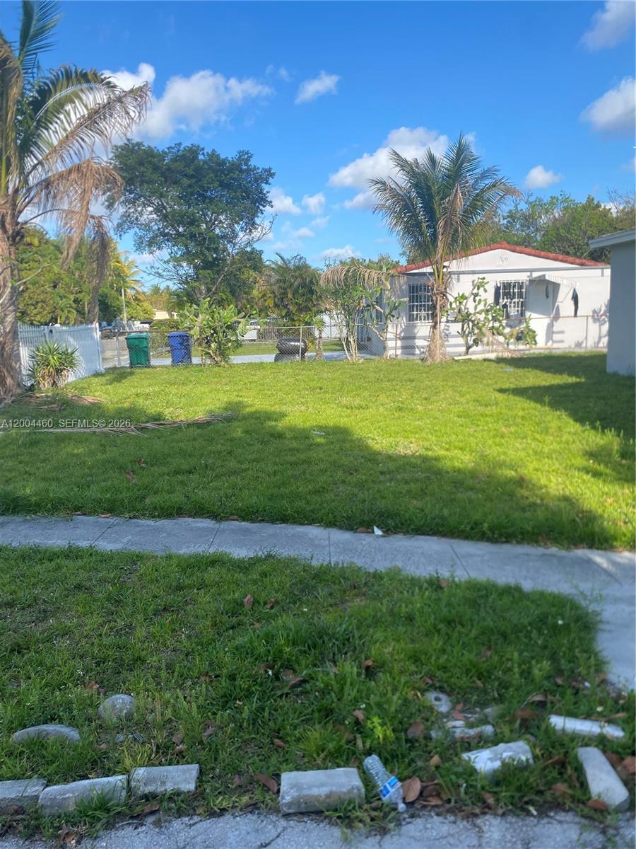 BISCAYNE GARDENS SEC F PA - Residential Lease