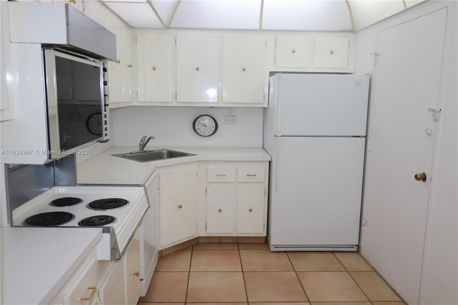 THE PAVILION CONDO - Residential