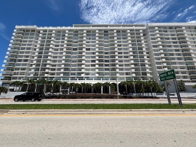 5601 Collins Ave 720