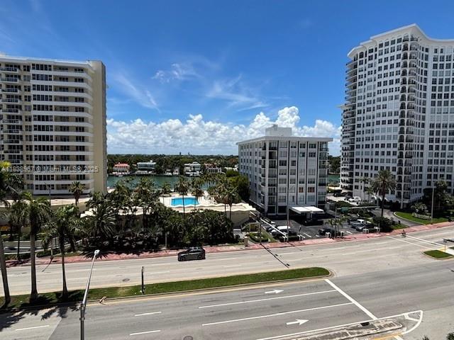 5601 Collins Ave 720