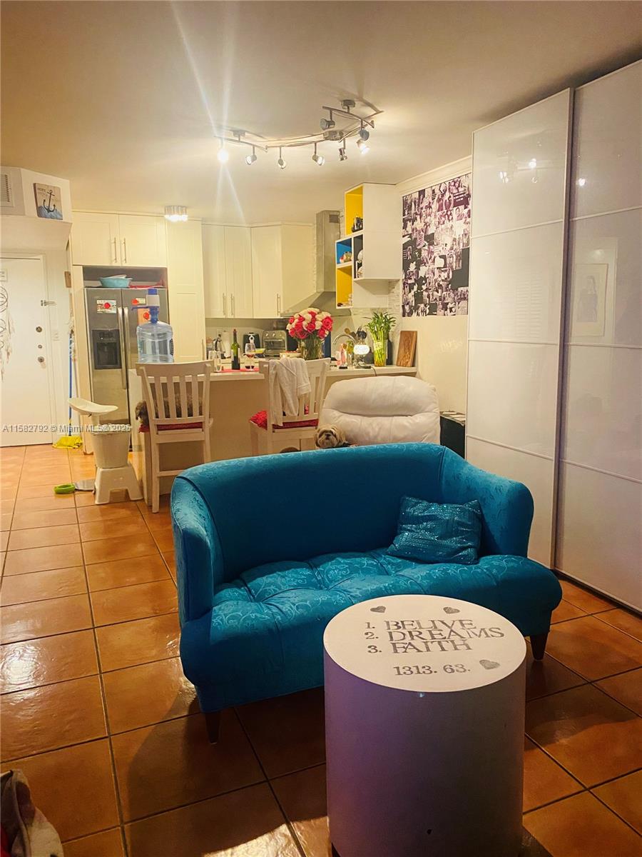 OCEAN POINT CONDO - Residential