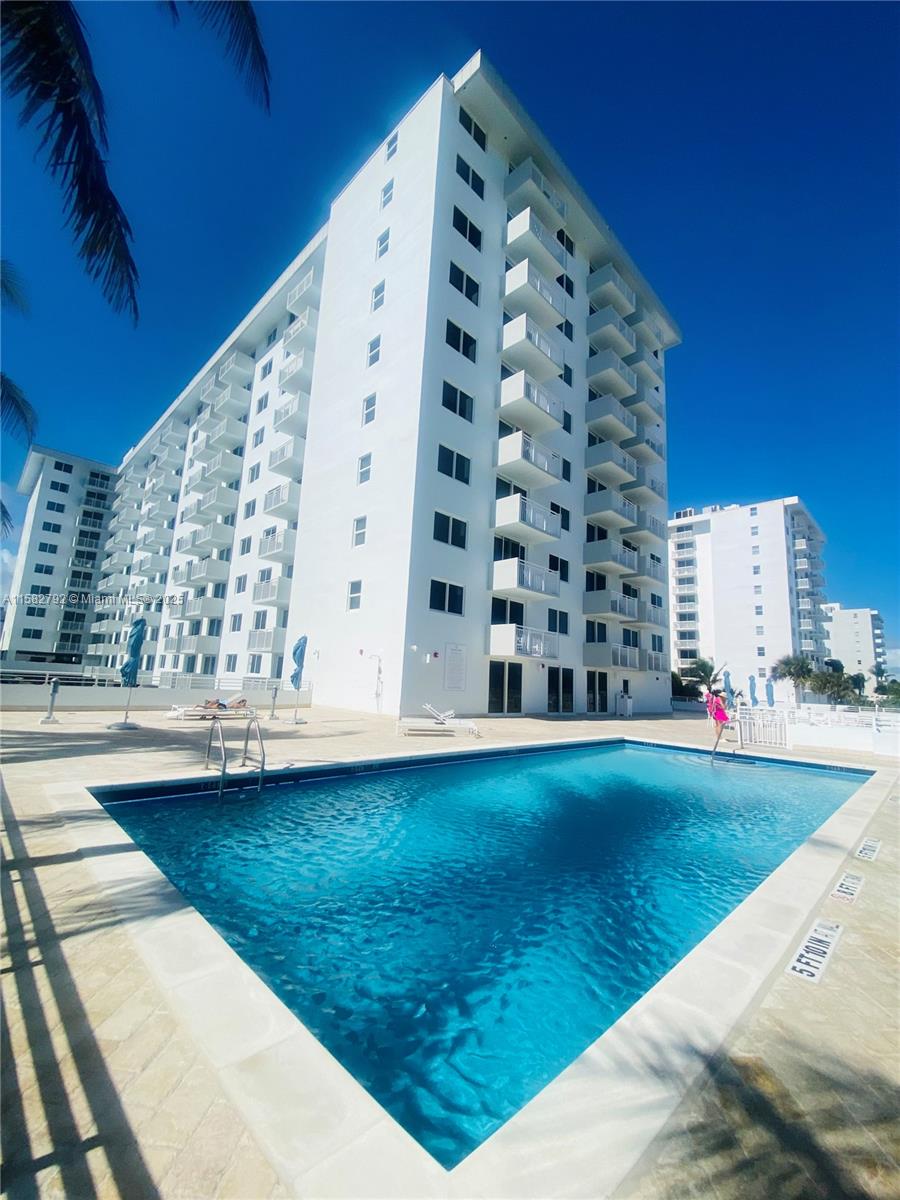 345 Ocean Dr 307