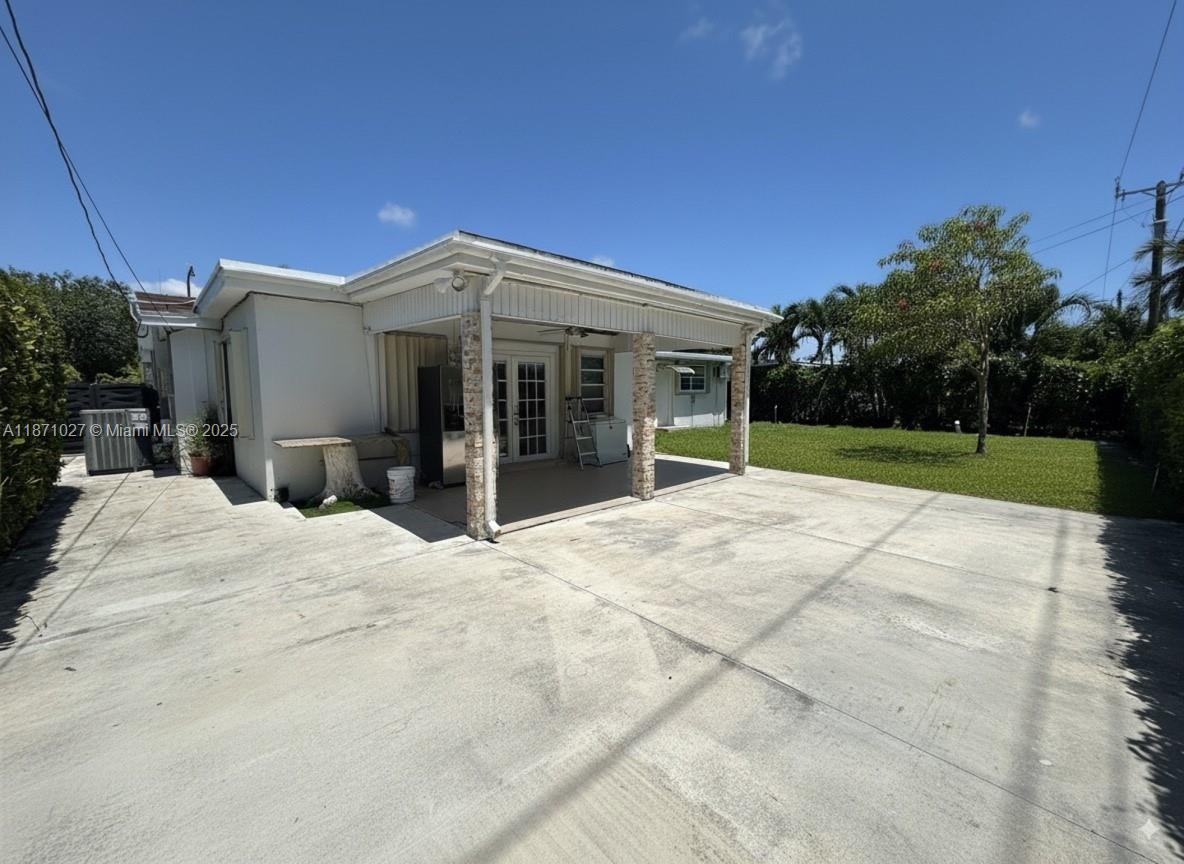 PINE TREE MANOR SEC 1 - Residential