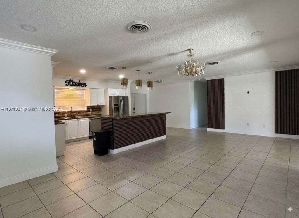 PINE TREE MANOR SEC 1 - Residential