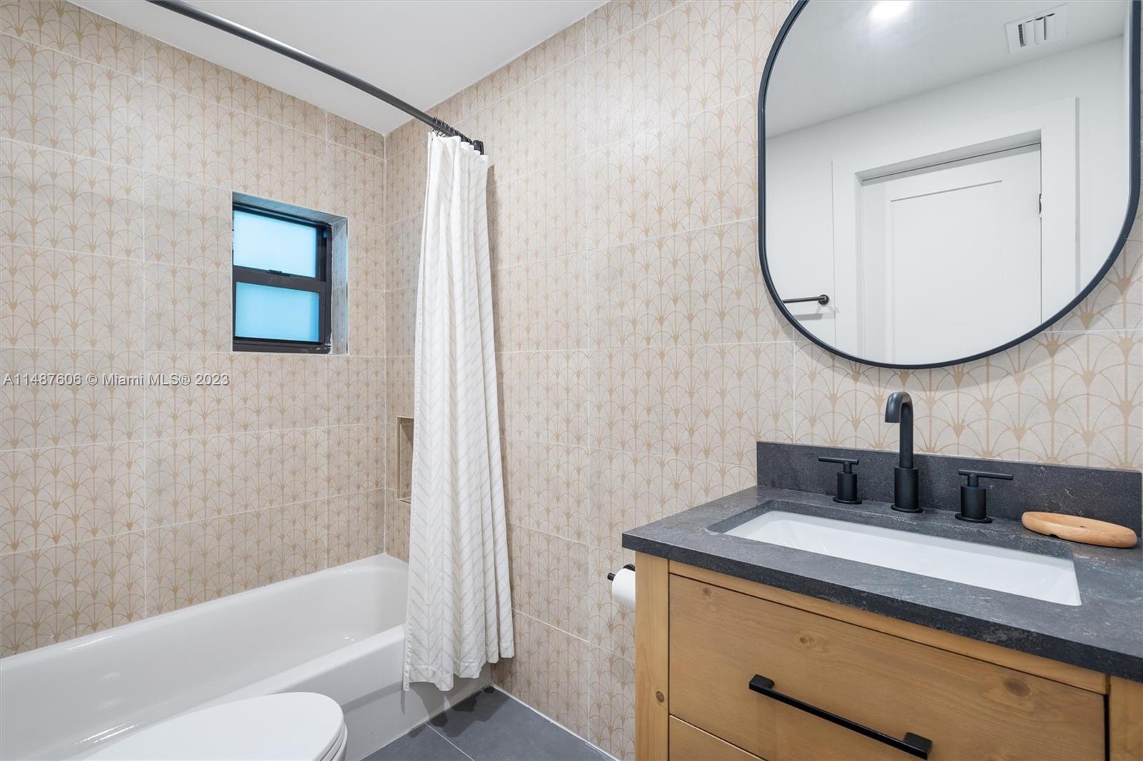 LAKE VIEW HEIGHTS SUB - Residential