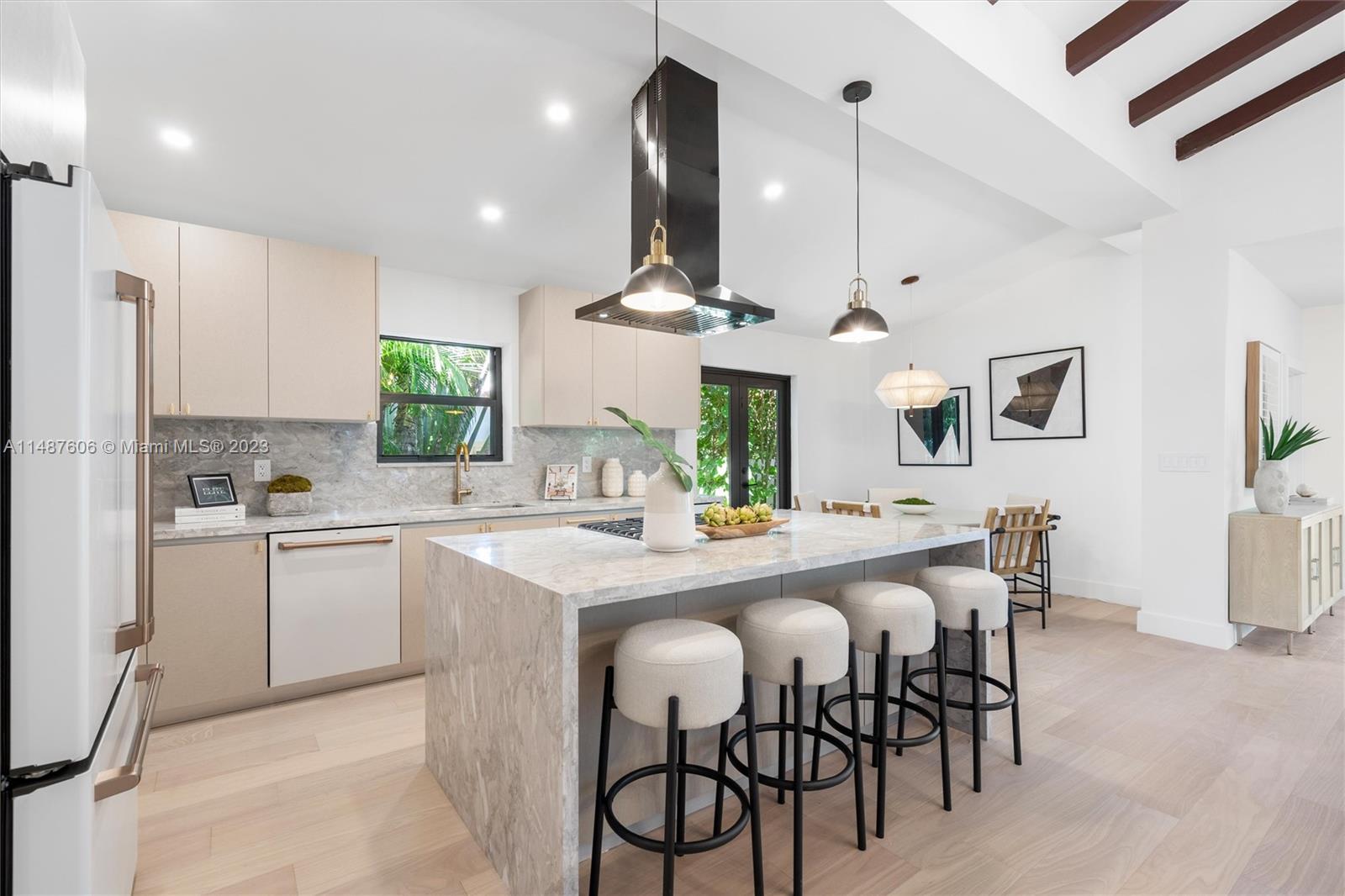 LAKE VIEW HEIGHTS SUB - Residential