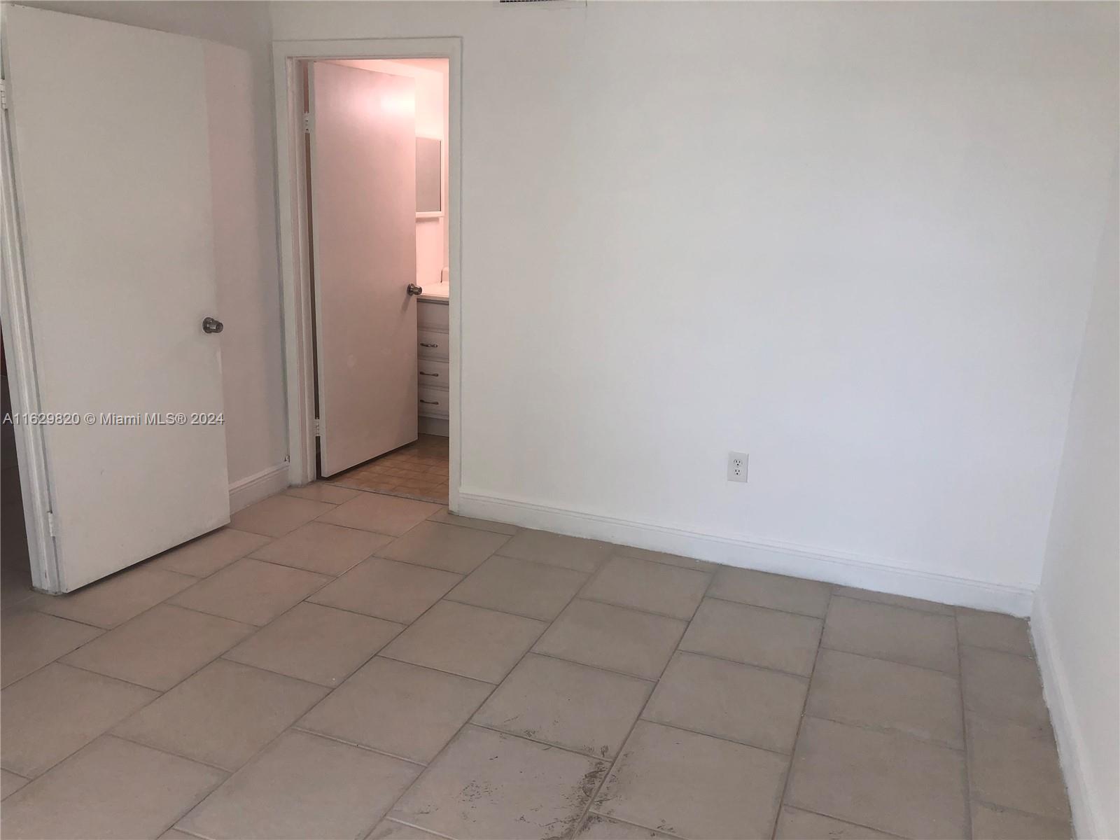 INTERNATIONAL PARK CONDO - Residential Lease