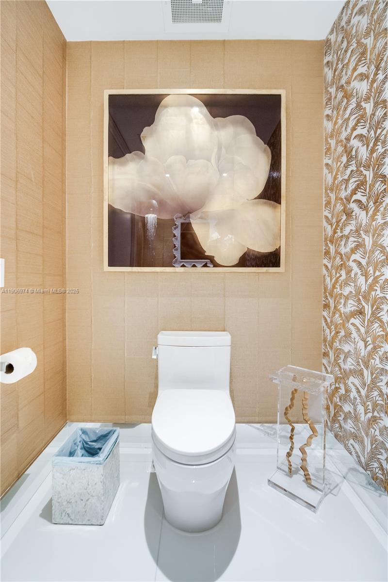 10295 COLLINS AVE RESDNTA - Residential