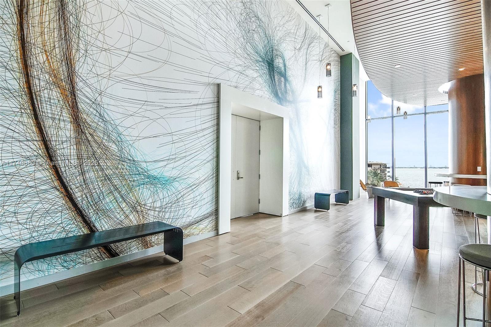 ICON BAY CONDO - Residential