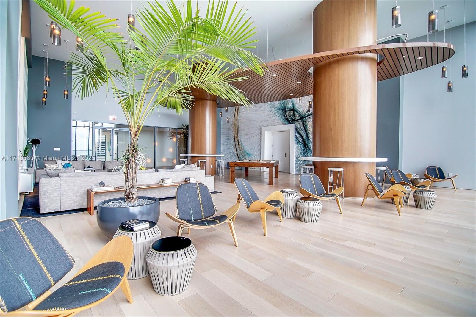 ICON BAY CONDO - Residential