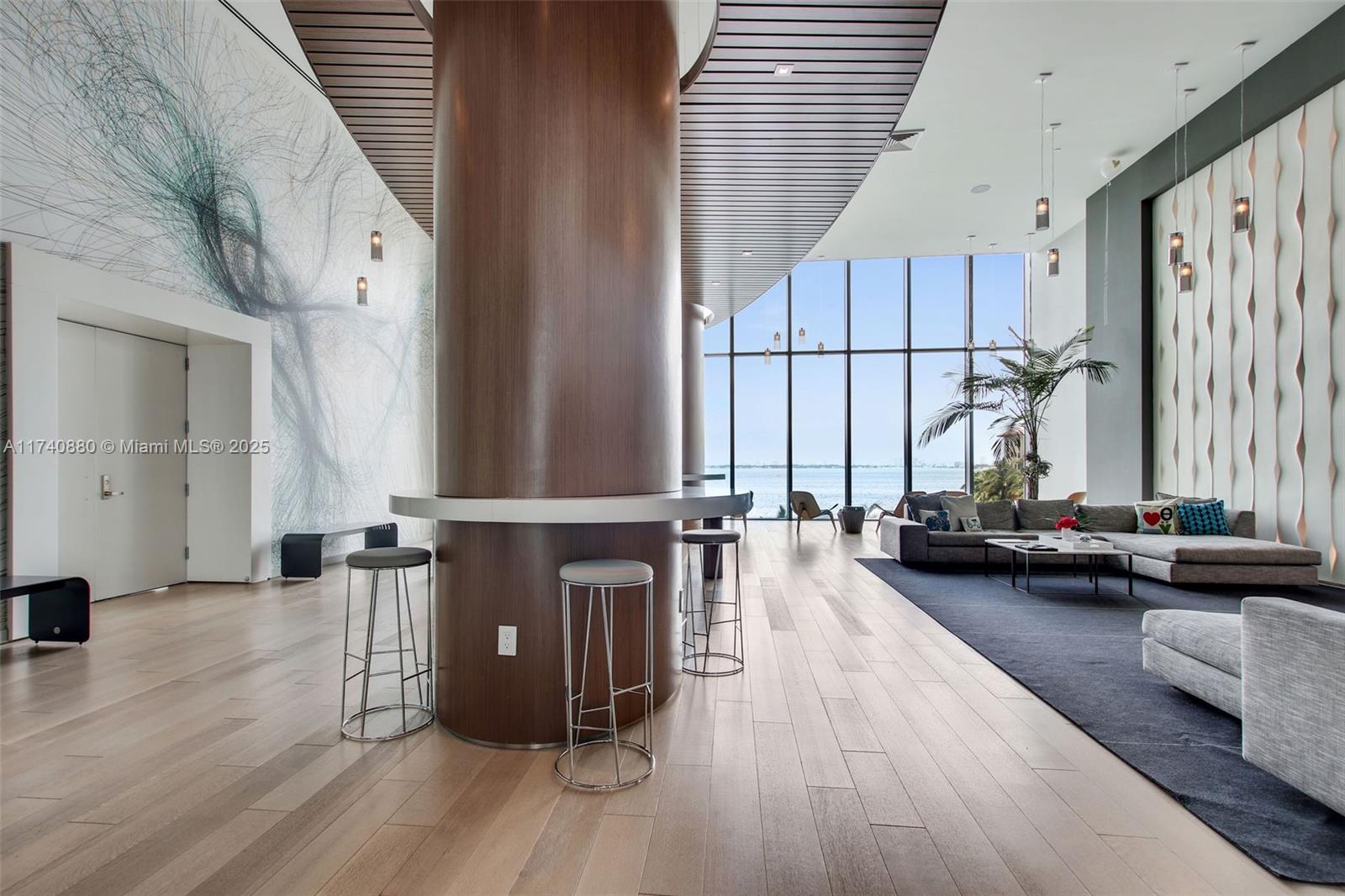 ICON BAY CONDO - Residential