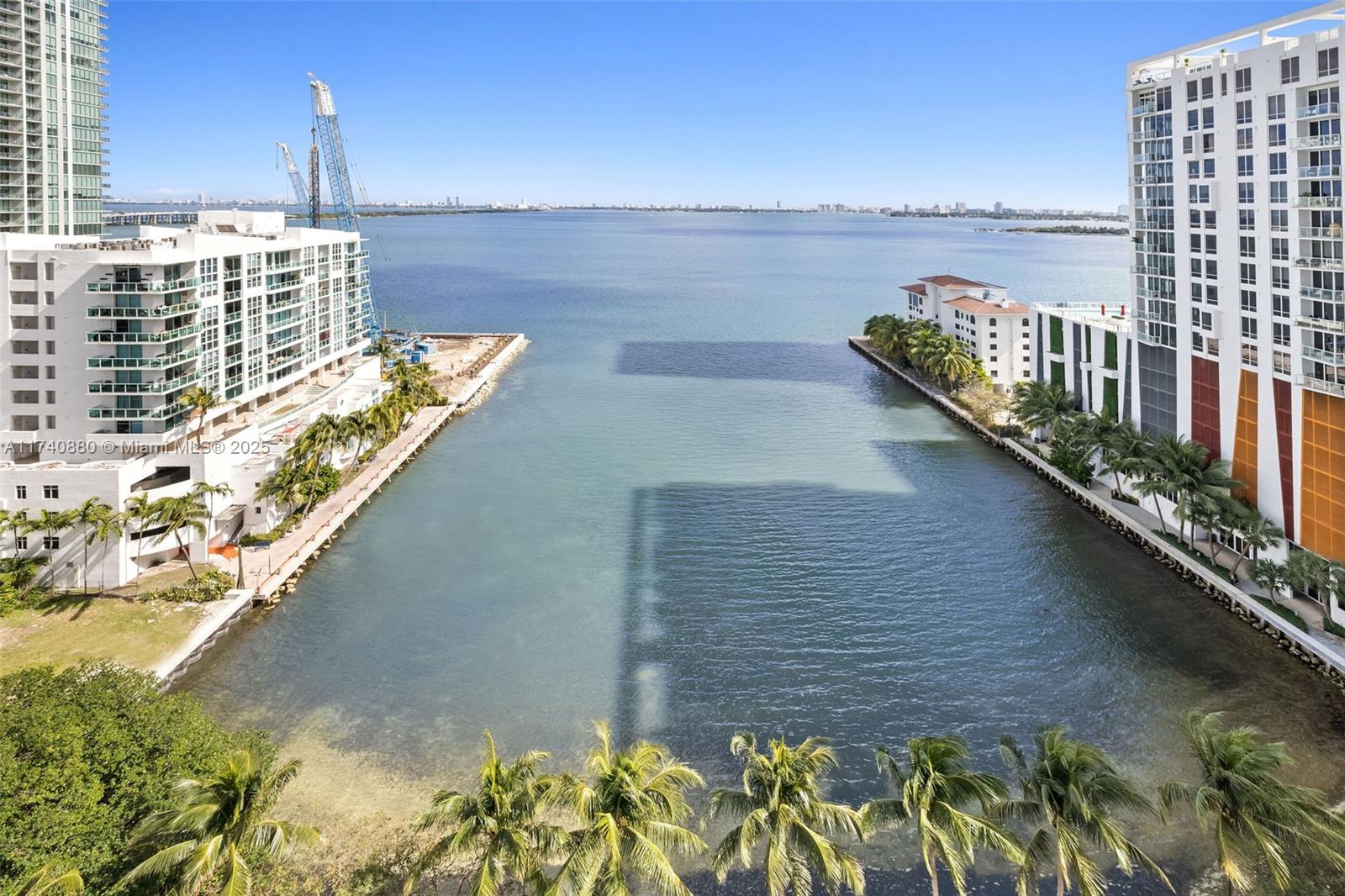 ICON BAY CONDO - Residential