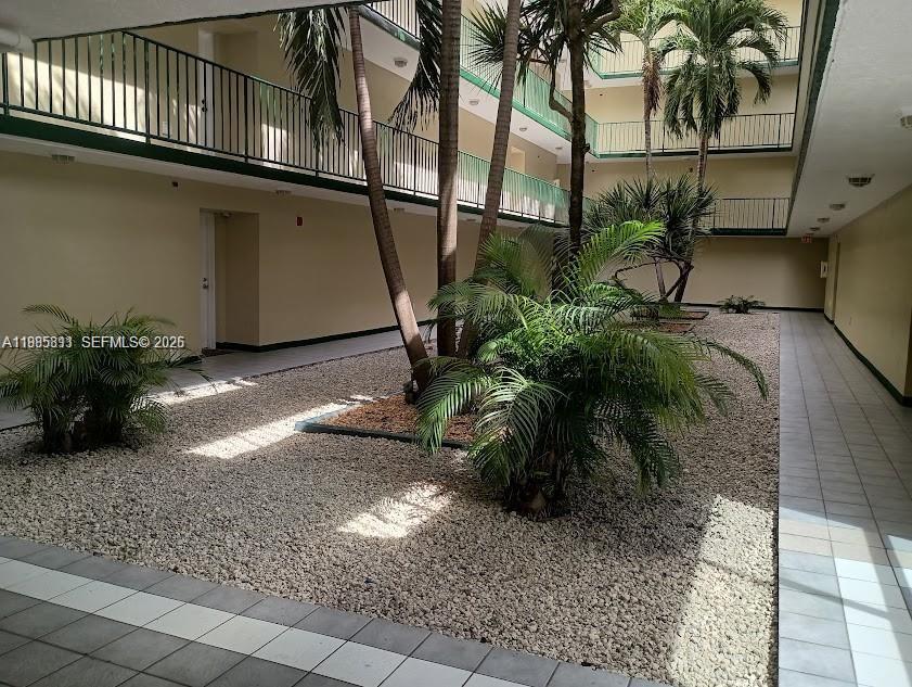 8321 NW 7th St 1-307