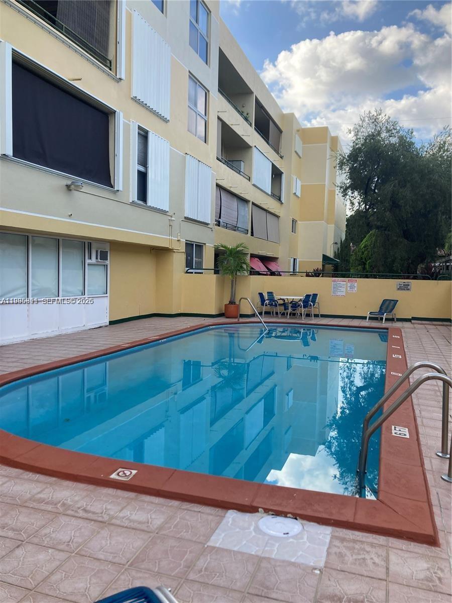 8321 NW 7th St 1-307