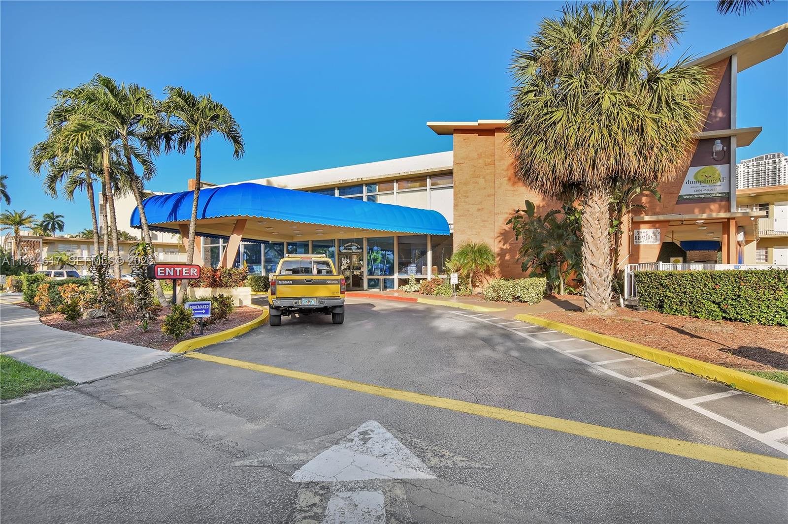 DIPLOMAT GOLF & RACQUET C - Residential Lease